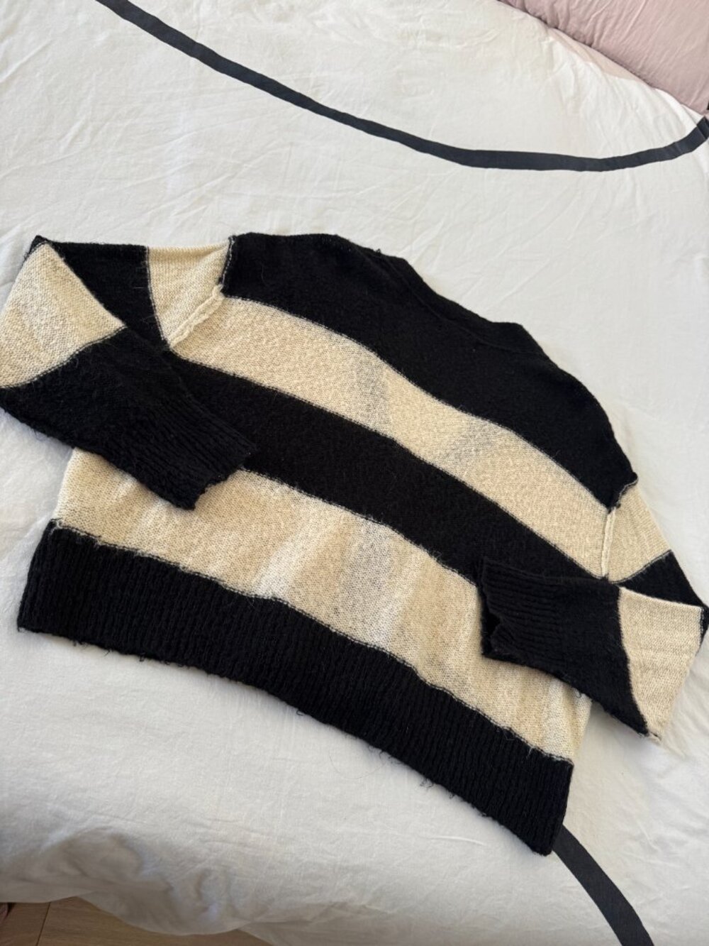 By Together Black Cream Striped Cropped Cardigan Sz M/L - Picture 6 of 6